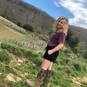 Meet your Posher, Celia